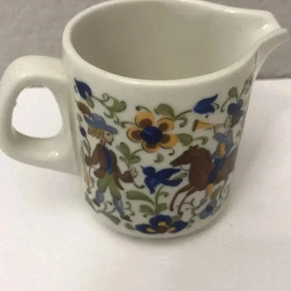 Villeroy & Boch Septfontaines Creamer Jug Made in Luxembourg Ancienne Manufactur - Picture 1 of 3